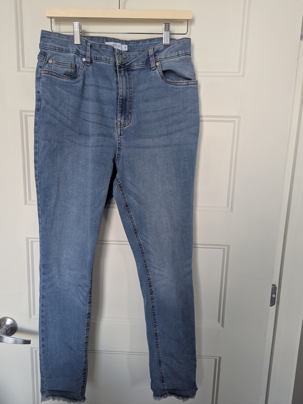 Slim High-Rise Skinny Jeans in Light Blue Denim